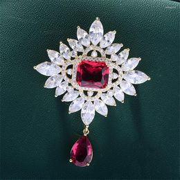 Brooches OKILY Vintage Baroque Court Badge Zircon For Women Red Rhinestone Brooch Pin Coat Sweater Accessories Jewellery