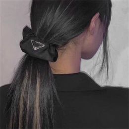 Luxury Silk Triangle Elastic Rubber Bands Hair Ring Designer Hairbands Ponytail Holder Hair Ties Fashion Women Girls Hairpin Elegant Hair Accessories