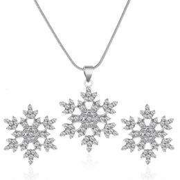 Pendant Necklaces CrossBorder Set Jewelry Womens Elegant Simple MicroInlaid Full Diamond Snowflake Necklace Ear Studs 230506