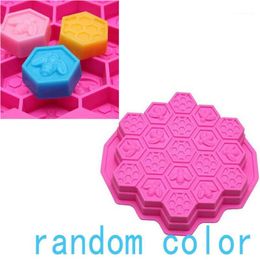 Cake Tools 19 Cell Silicone Bee Honeycomb Chocolate Cookie Soap Candle Mold Mould For Microwave Oven Bakeware Mould1