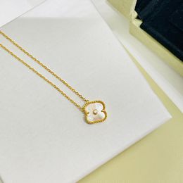 Luxury Four Leaf Clover Woman Pendant Necklaces Designer Van Necklace Internet celebrity Fashion Jewellery Women Party Chokers Necklace High Quality 8522