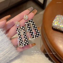 Dangle Earrings Trend Vintage Fashion Designer For Women 2023 Jewelry Accessories White Black Button Lattice Pendientes
