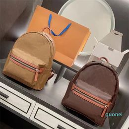 Designer designed high quality backpack. Classic, practical and versatile. Size: 33 * 27cm.