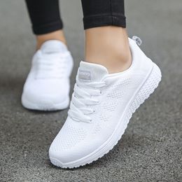 Dress Shoes Women Casual Shoes Fashion Breathable Walking Mesh Flat Shoes Sneakers Women Gym Vulcanised Shoes White Female Footwear 230508