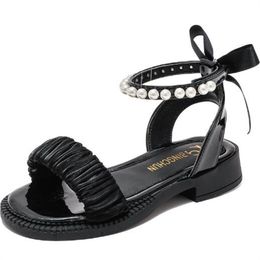 Girls' Sandals 2023 Summer New Pearl Fashion Sandals Korean Edition Soft Sole Middle School Students' Casual Girls' Roman Shoes