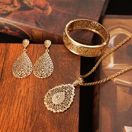 Charm Bracelets Luxury Arabesque Design Women Jewelry Set Gold Plated Necklace Earring Bangle for Bridal Trendy Moroccan 230508