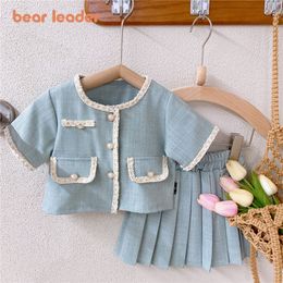 Sets Suits Bear Leader Korean Version of The Girl s Small Incense Wind 2023 Summer Short sleeved Top Pleated Skirt Two piece 230508