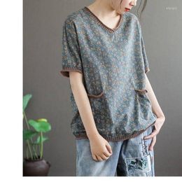 Men's Sweaters Summer Tshirt 2023 Female Floral T-shirt With Short Sleeves Loose Thin Pullover V-neck Knitted Pockets Patchwork Tees