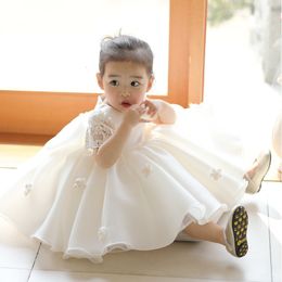 Girl s Dresses 2023 darling one year old dress white flower girl skirt middle child puffy bow princess 230508