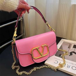 Fashionable and Elegant Women's Bag Crossbody Fresh Sweet Cute Age Reducing Small Square New Chain