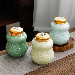 Storage Bottles European Ceramic Jar Creative Relief Decor Scented Tea Jars Living Room Desktop Candy Organiser Modern Home Decoration