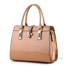 Designer-Evening Bright Leather Crocodile Texture Handbag For Women's Fashion One-shoulder Cross-body Bag
