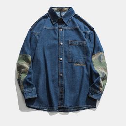 Men's Jackets Men's Fashion Camouflage Patchwork Denim Shirt Jacket Spring and Autumn American Style Back Letter Embroidery Loose Lapel Jacket 230509