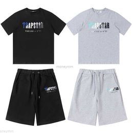 Designer Mode Kleidung T-Shirt T-Shirts Trapstar Blau Weiß Handtuch Bestickt Kurzarm Shorts Set Lose Entspannt Mode High Street T-Shirt Rundhals Mode