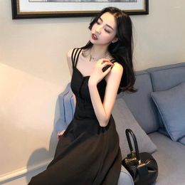 Casual Dresses Vintage Off Shoulder Slim Waist Little Black Dress Solid Color Elegant Temperament Sleeveless 2023 Spring Camisole Women