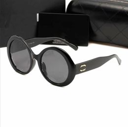 Fashion Luxury 6499 si adatta a uomini e donne con occhiali da sole eleganti e raffinati