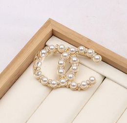 20style Luxury Designer Brand Letter Brooch Elegant Women Diamond Brooches Suit Pin Jewellery Clothing Decoration Accessories High Quality