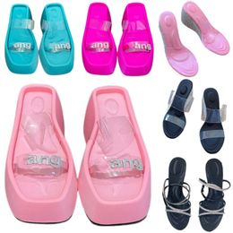 Fashion slippers, luxury designer shoes, sandals, thick soled beach shoes, women's rhinestone platform shoes, outdoor anti slip high heels, transparent candy jelly shoes