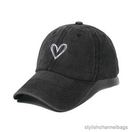 Ball Caps Cute Heart Embroidery Women Men Baseball Cap Retro Solid Colour Washed Cotton Adjustable Caps New Couple Ponytail Hip Hop Cap