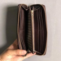 Wallets Retro Men's Wallet Men Card Holder Purse Mobile Phone Clutch Bag Leather Soft Wrist Bags 2023 Original Long Zipper Solid