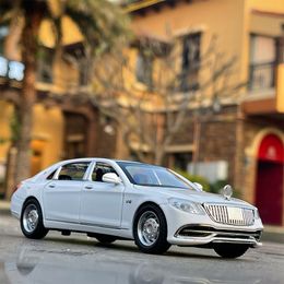 Diecast Model 1 32 Maybach S650 Luxy Car Alloy Car Model Diecasts Metal Toy Vehicles Car Model Simulation Sound and Light Collection Kids Gift 230509