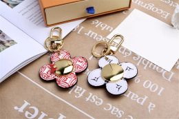 High Quality Keychain Classic Luxury Designer Sun-flower Key Chain Men Car Keyring Women Buckle Keychains Bags Pendant Ring With Box And Dustbag 195