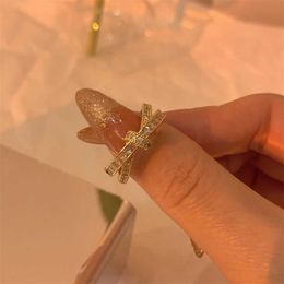 Band Rings 2023 New Trendy Ring Women ins Niche Design Geometric Light Luxury Zirconia Nonfading Delicate Premium Ring Z0509