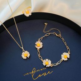 Link Bracelets Fashion Female Daisy Flowers Finger Ring Bracelet Necklace For Girls Women Gift Simple Cool Style Small Fresh Design Jewellery