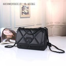 2023 Klasik Mini Flep Tote Çanta Havyar Calfskin Dağıtılmış Elmas Altın Donanım Zinciri Tutamak Crossbody Omuz Sacoche Tasarımcı Fransız Kadın Lüks Çantalar Chne