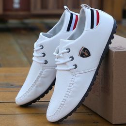 Dress Shoes Men Sneakers Leather Casual Plus Size Men Shoes Breathable Light Driving Peas Shoes Spring Autumn British Style Tennis Shoes 230509