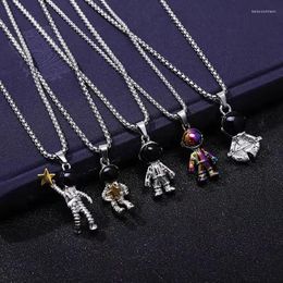 Pendant Necklaces Creative Astronaut Necklace For Men Trend Hip Hop Titanium Steel Suitable Party Couples Jewelry Gifts