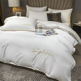 Bedding sets High End Skin Friendly Set Queen Luxury Embroidery Duvet Cover with Flat Sheet Simple Durable King Size s 230510