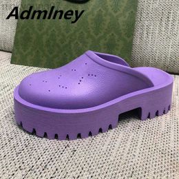 Slippers 2022 Summer Hole Platform Slipper Woman Round Toe Thick Sole Flat Beach Slide Runway Height Increase Designer Plastic Flip flop Y23