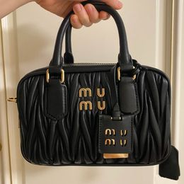 Мода Matelasse Messenger Clutch Mags Miu Vintage Luxurys Designers Totes сумки для подмышки для женской сумочка для бродяги из кожа