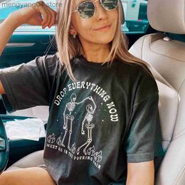 Women's T-Shirt Drop Everything Now Funny Skull Dancing Graphic Tees for Women Short Sleeve Dark Gray Cotton Tops Street Fashion Y2K T Shirts T230510