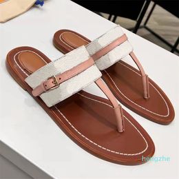 Spring and Summer Ladies Flat Sandal Temperament Classic Fashion Recommended Versatile Dress Clip on Sandals Sandals