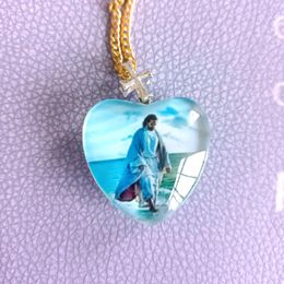 Pendant Necklaces Heart Shaped Crystal Glass Seaside Jesus Necklace Men's Fashion Religious Amulet Accessories Party Gift