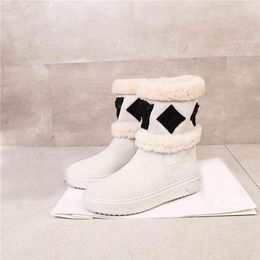 Luxury Designer Snowdrop Flat Ankle Boots Wool Lining Rubber Outsole Casual Suede Street Style Plain Leather Martin Winter Booties Sneakers