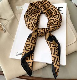 20color Designer Lettere Stampa floreale Sciarpa di seta Fascia per le donne Moda Manico lungo Borsa Sciarpe Parigi Spalla Tote Nastro per bagagli Avvolgimenti per la testa