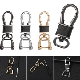 Keychains High Quality Anti-lost Car Keychain Auto Vehicle Key Chain 360 Degree Rotating Horseshoe Buckle Ring Gift AccessoriesKeychains