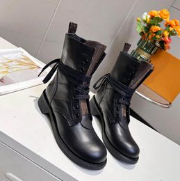 Luxury Designer Metropolis Flat Ranger Ankle Boots Calfskin Martin Leather And Canvas Combat Boot Platform Desert Winter Martin Sneakers