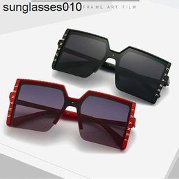 New fashion sunglasses trend men's and women's large frame sunglasses travel street shooting anti glare Sunglasses