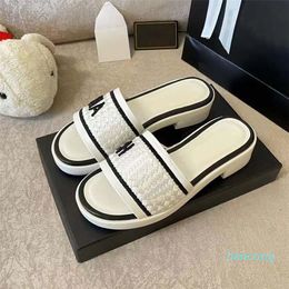 2023 women Slippers Ladies Wool Slides Winter Fur Fluffy Furry Warm Letters Comfortable Fuzzy Girl Flip Flop Slipper Sandal Beach Slide Platform Wedge