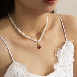 Chains Vintage Temperamental Pearl Beads Women Choker Necklace Retro Red Gem Cute Tiger Pendant Clavicle Girl Sweet Jewellery