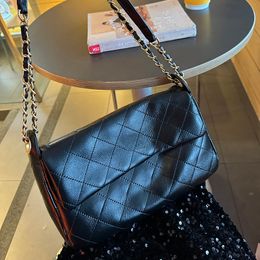 Womens Vintage Designer Baguette Black Quilted Bags Classuc Flap Silver Metal Hardware Matelasse Chain Crossbody Shoulder Handbags 29X8X18CM