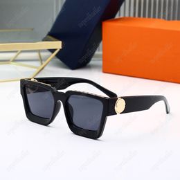 Luxury Designer Sunglasses with Flower Logo Women Glasses Retro Mens Sun Eyeglass Fashion Frames Eyewears Goggle Eyeglasses Outdoor Sunglass High-Quality