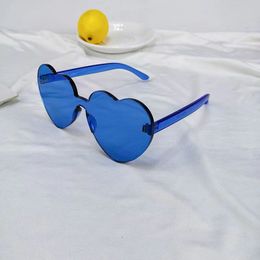 Designer sunglasses for women KAMMP Lady Peach Heart Beach Holiday Groomsmen Group hip-hop Wacky Internet celebrity too