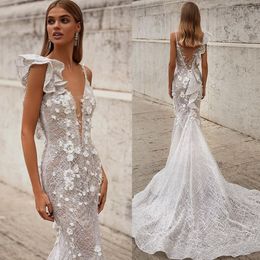 Chic Mermaid Wedding Dresses Lace Appliques Ruffles Bridal Gown Custom Made V Neck Backless Wedding Gowns