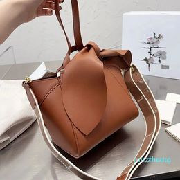 2023- Handlock Bag Women Bucket Shoulder Bags Designer Handbags Cowide Cross Body Bag Detachable Woven Letter Shoulder Strap Large Capacity Cowhide Purse