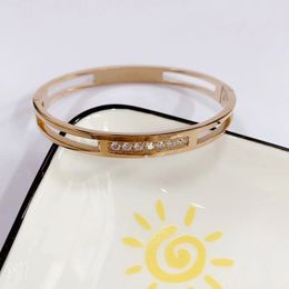 Titanium Steel Bracelet Special-Interest Design Front and Rear Zircon Inlaid Simple Fashion Elegant Rose Gold Colour Does Not Fade Wholesale